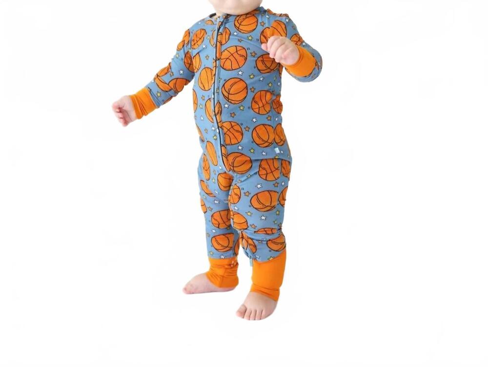 NEW POSH PEANUT kids convertible one piece sleeper in slam dunk